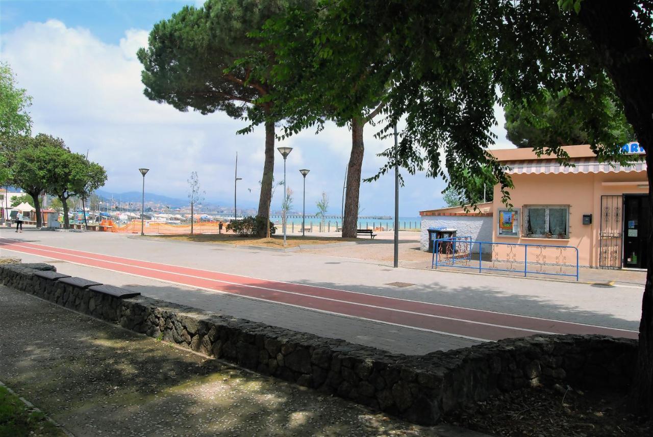 Costa Del Molo - Casa E Lavoro Leilighet Vado Ligure Eksteriør bilde